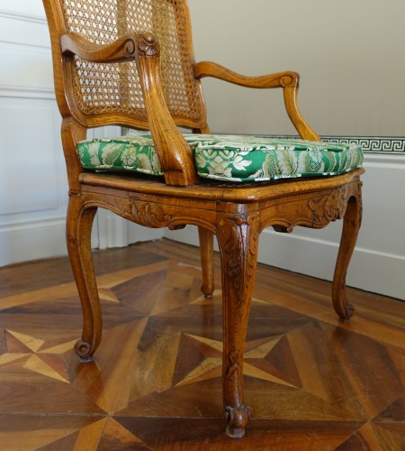 Antiquités - Suite de 4 fauteuils cannés d'époque Louis XV