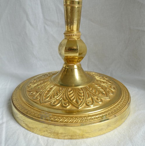 XIXe siècle - Paire de bougeoirs Empire en bronze doré travail Russe ou Suédois