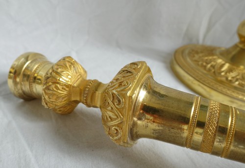 Antiquités - Paire de bougeoirs Empire en bronze doré travail Russe ou Suédois