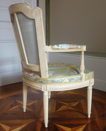 Paire de fauteuils cabriolets Louis XVI estampille de Paul-François Jean - Louis XVI