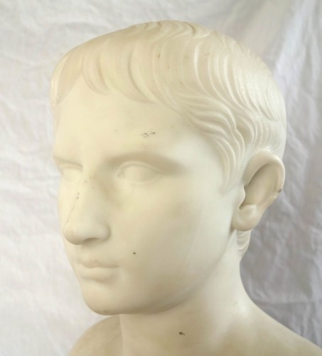 Antiquités - Buste de l'empereur Auguste jeune en marbre - 19e siècle
