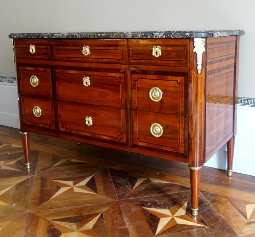 Commode Louis XVI - estampille de Jean-Girard-Théodore Sar - Mobilier Style Louis XVI