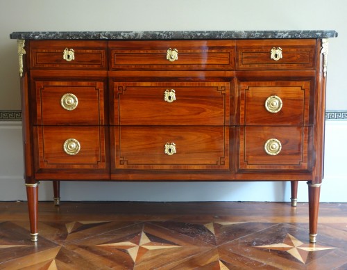 Commode Louis XVI - estampille de Jean-Girard-Théodore Sar - GSLR Antiques