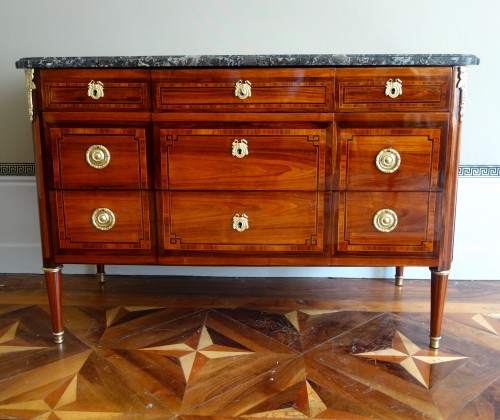 XVIIIe siècle - Commode Louis XVI - estampille de Jean-Girard-Théodore Sar