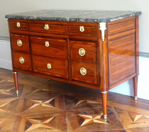 Louis XVI - Commode Louis XVI - estampille de Jean-Girard-Théodore Sar