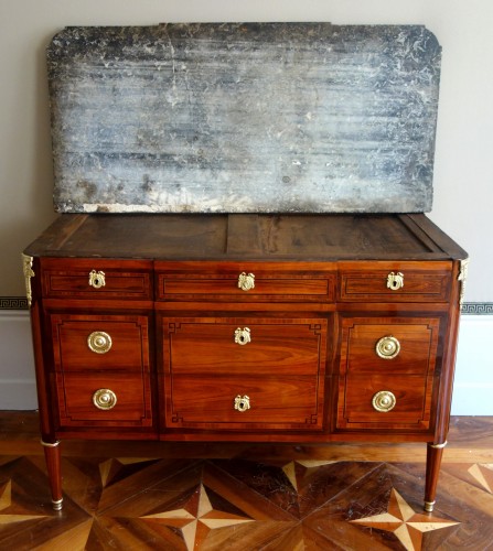 Antiquités - Commode Louis XVI - estampille de Jean-Girard-Théodore Sar