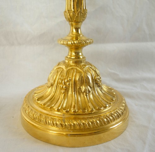 18th century - Pair of Louis XVI ormolu candlesticks, mercury gilt - 18th century
