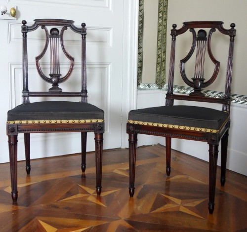 Paire de chaises d'époque Louis XVI en acajou marques Palais de Compiegne - Sièges Style Louis XVI