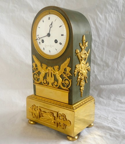 Antiquités - Pendule borne d'époque Empire en bronze patiné et doré par Lesieur