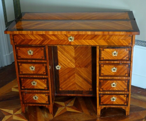 Mobilier Bureau et Secrétaire - Bureau de changeur en marqueterie d'époque Louis XVI