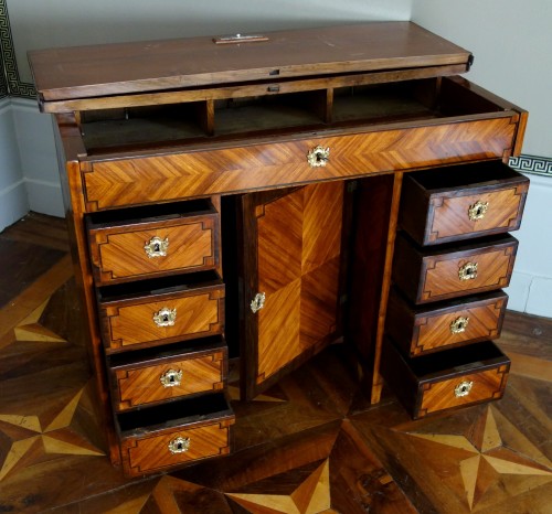 Bureau de changeur en marqueterie d'époque Louis XVI - Louis XVI