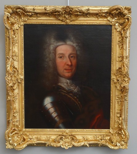 Ecole Française du XVIIIe siècle, portrait d'officier en cuirasse - Tableaux et dessins Style Régence