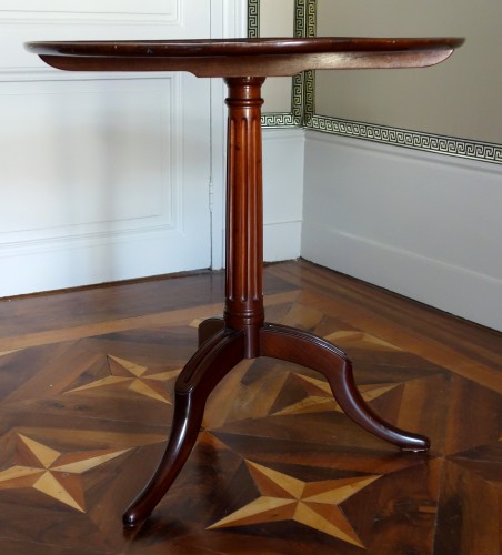 Mobilier Table & Guéridon - Guéridon en acajou d'époque Louis XVI estampille de Canabas