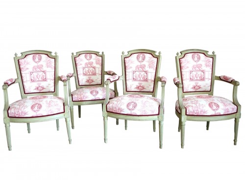 Suite de 4 fauteuils cabriolets d'époque Louis XVI