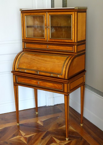 Bureau cylindre en citronnier et acajou, fin de l'époque Louis XVI - Mobilier Style Louis XVI