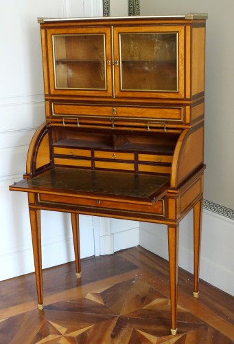 Mobilier Bureau et Secrétaire - Bureau cylindre en citronnier et acajou, fin de l'époque Louis XVI