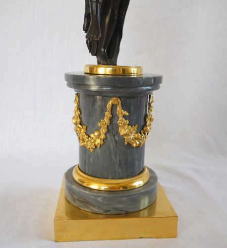 Antiquités - Paire de candélabres en marbre et bronze doré d'époque Louis XVI