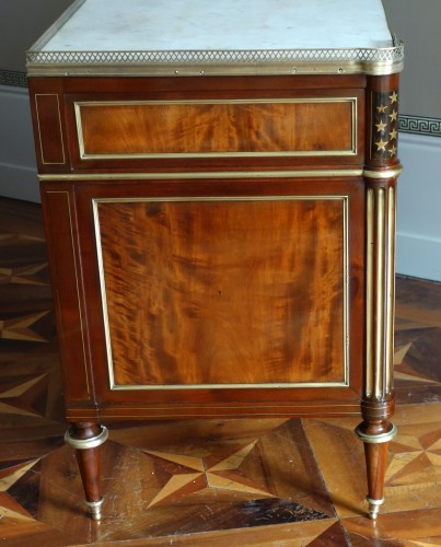 Commode d'époque Directoire en plaquage d'acajou et citronnier - Directoire