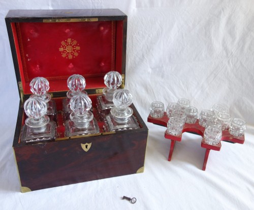 Cave à liqueur en cristal et acajou d'époque Restauration - Objet de décoration Style Empire