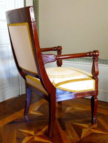 Antiquités - Fauteuil en acajou d'époque Empire