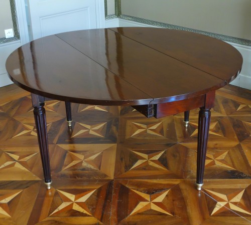 Mobilier Table & Guéridon - Table de salle à manger en acajou à mécanisme d'époque Louis XVI