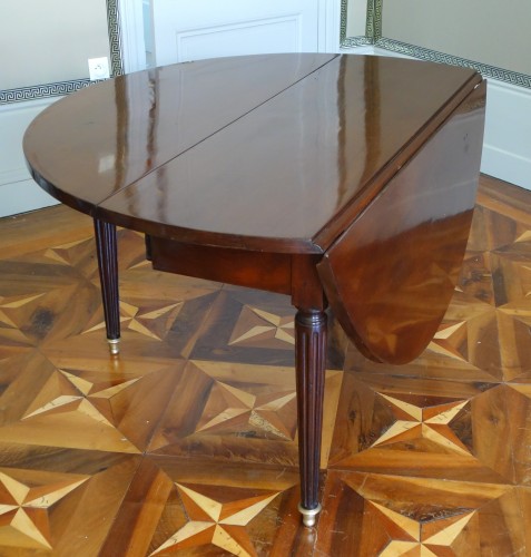 Louis XVI - Table de salle à manger en acajou à mécanisme d'époque Louis XVI