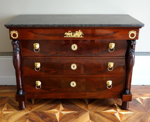 Antiquités - Commode d'époque Consulat en acajou attribuée à Jacob Frères