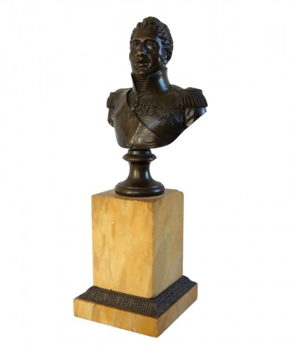 Buste de Charles X en bronze patiné et marbre jaune de Sienne