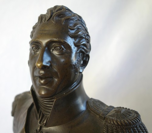 Restauration - Charles X - Buste de Charles X en bronze patiné et marbre jaune de Sienne