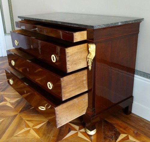 XIXe siècle - Commode d'époque Empire en acajou par Marcion