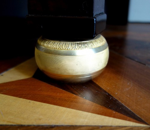 Antiquités - Commode d'époque Empire en acajou par Marcion