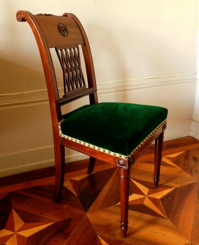 Sièges Chaise - Paire de chaises à l'Etrusque Directoire en acajou