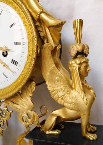 French late 18th century ormolu and marble clock - Directoire