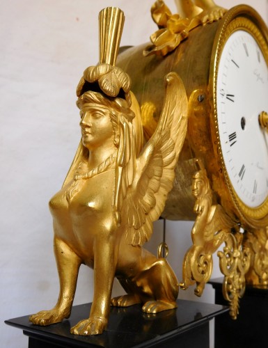 Directoire - French late 18th century ormolu and marble clock