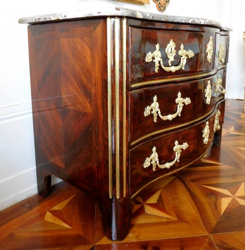 Mobilier Commode - Commode en bois de violette d'époque Louis XV estampille Marchand