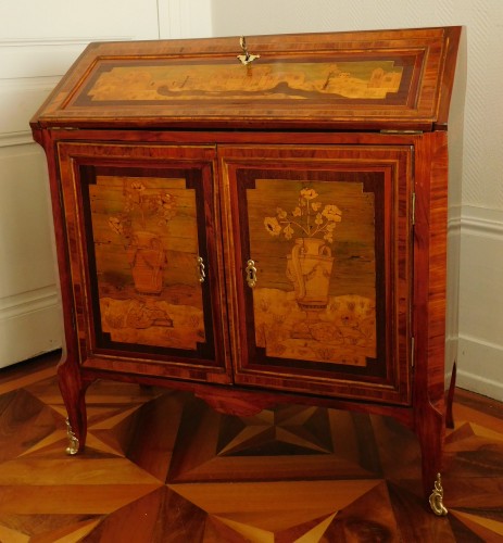 18th century Writing desk, stamped Topino - Furniture Style Transition