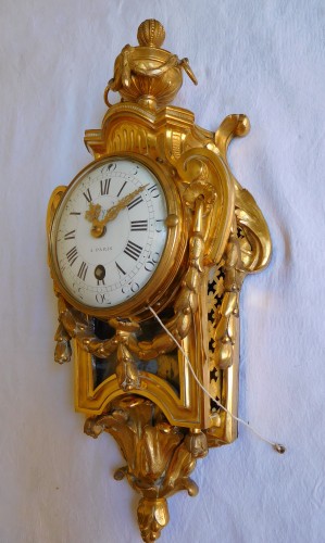 Ormolu bedroom cartel circa 1775 - Horology Style Transition