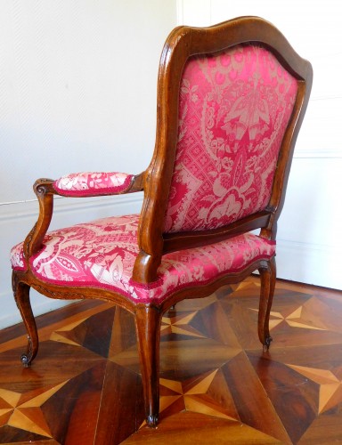 Fauteuil Louis XV estampillé Michel Cresson - Louis XV