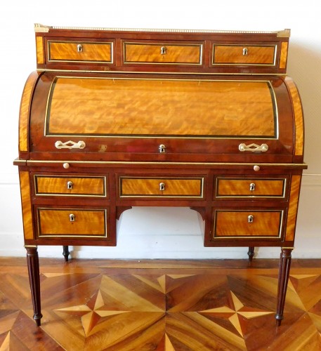 Bureau cylindre en citronnier et acajou, début XIXe siècle - Mobilier Style Empire