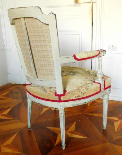 XVIIIe siècle - Paire de fauteuils cabriolets d'époque Louis XVI, tapisserie d'Aubusson