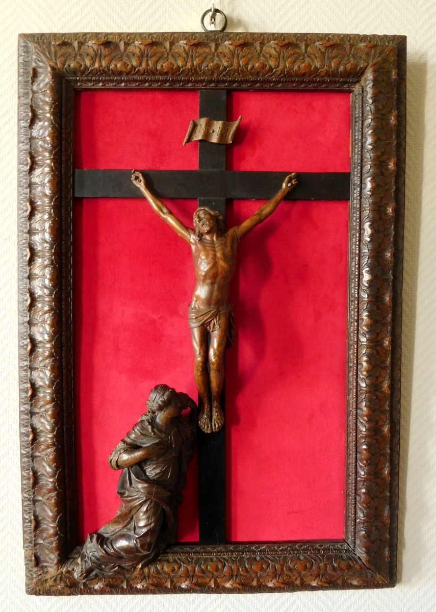 Ancien Christ objet de dévotion d'art ésotérisme crucifié croix reliquaire