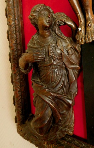 Antiquités - Christ en Croix en bois de Bagard vers 1680 - 1700