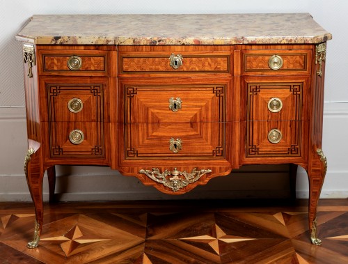 Commode en marqueterie de Satiné estampillée François-Etienne Reizell - Mobilier Style Transition