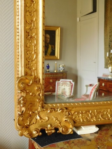 Giltwood mirror, French Regence - 18th century - 