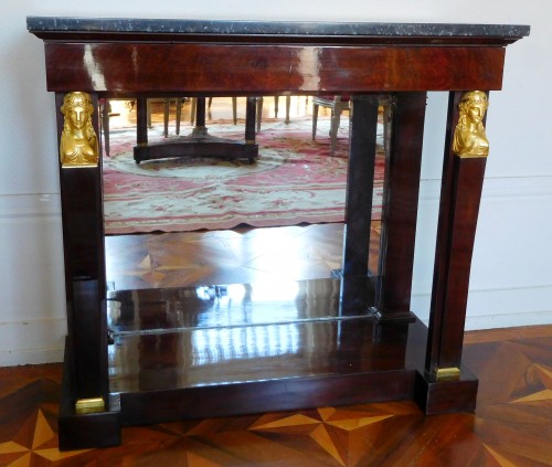 Antiquités - Pair of mahogany consoles