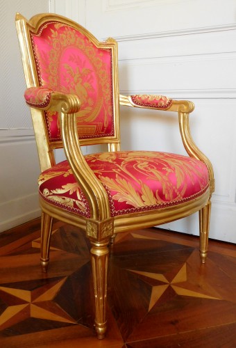 Louis XVI cabriolet armchair, gold leaf gilt - stamp of Mariette - 