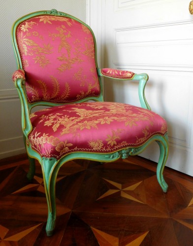 Paire de fauteuils Louis XV à la Reine estampille Pierre Bara - GSLR Antiques