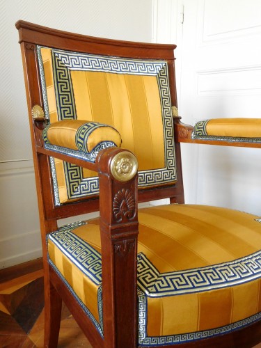 Antiquités - Empire period desk mahogany armchair 