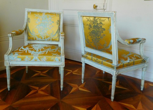 Sièges Canapé & Mobilier de Salon - Salon de quatre sièges d'époque Louis XVI estampille LM Pluvinet
