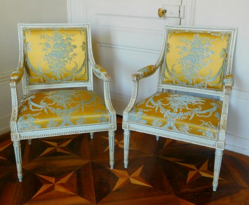 Salon de quatre sièges d'époque Louis XVI estampille LM Pluvinet - GSLR Antiques